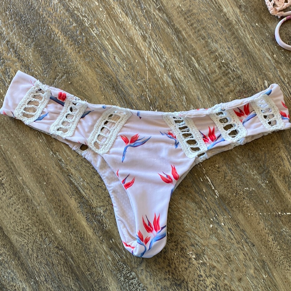 Acacia birds of paradise bikini bottoms with  crochet detail, size S.